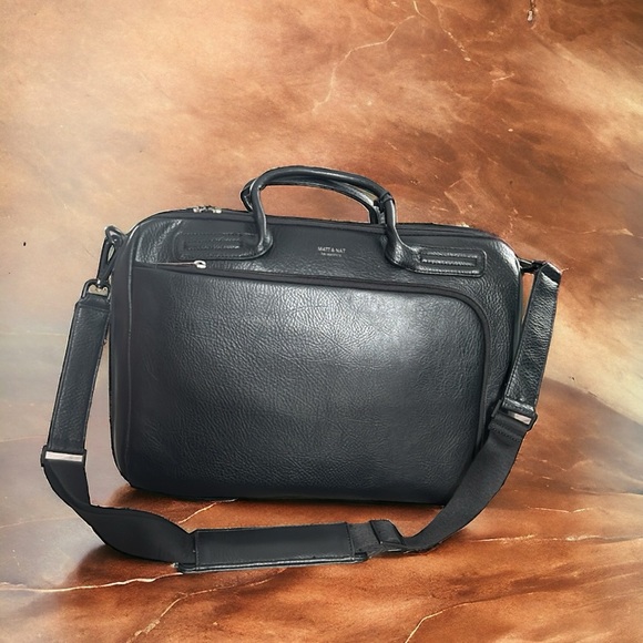 Matt & Nat Vegan Leather Briefcase Laptop Bag Carrier in Black - Picture 1 of 15